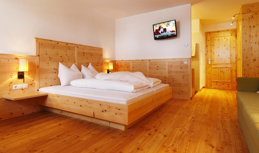 Hotel Alpenfrieden Rio Bianco/Weissenbach Номер фото